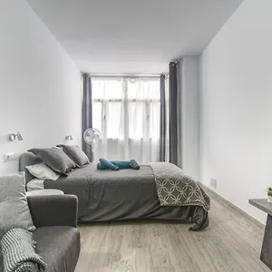 https://home2book-design-playa-las-canteras-wifi.in-canary-islands.com