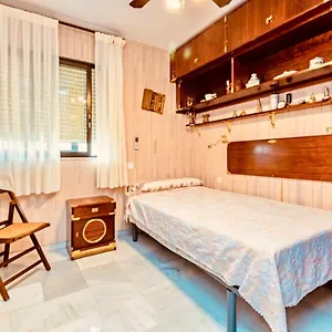 https://la-carihuela-lux-apartment.es-andalucia.com